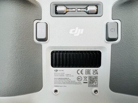 Квадрокоптер DJI Mavic 3 Pro (с пультом DJI RC)