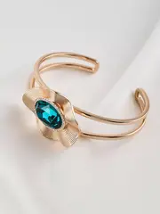 Жесткий браслет Адриана с крупным синим камнем
