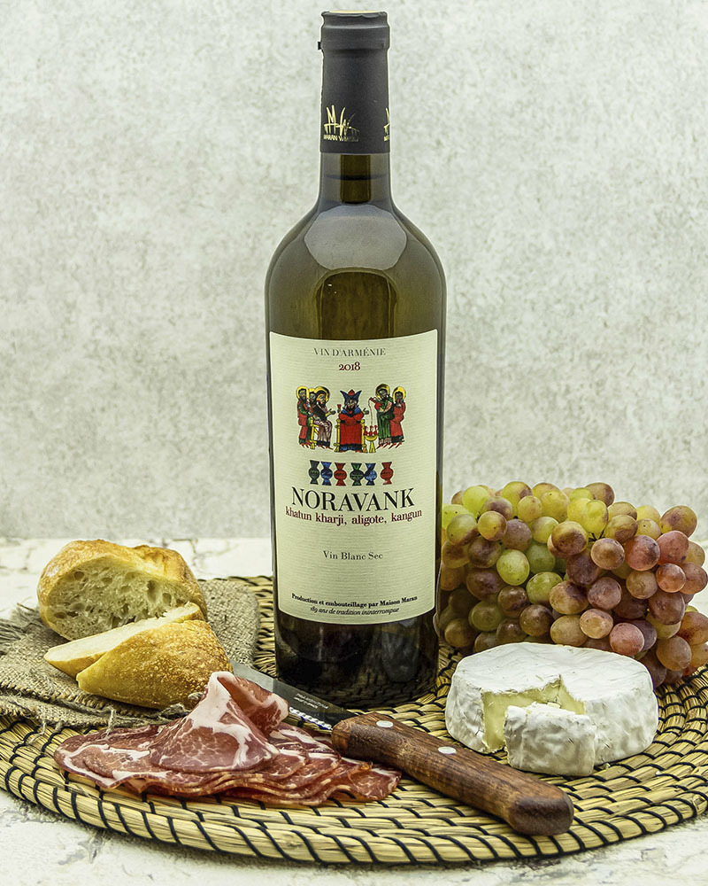 Вино Maran Winery Нораванк Белое сухое 2018 г.у. 13 % 0,75 л