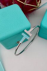 braslet-t-iz-serebra-925-proby-s-fianitami-i-ehmalyu-v-stile-tiffany