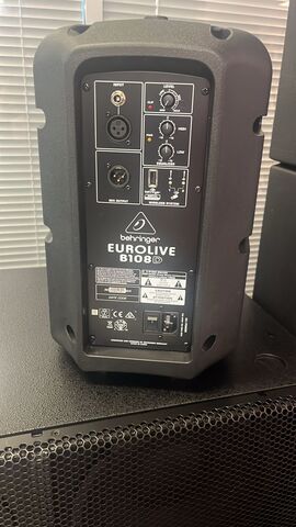BEHRINGER EUROLIVE B108D