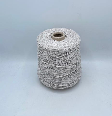 Linsieme (пр.Италия),art.Sirio, 150м/100гр,9% Кашемир, 18% Полиамид, 38% Меринос, 28%Вискоза, 7%Люрекс цвет-Светло-серый+люрекс.арт.32089