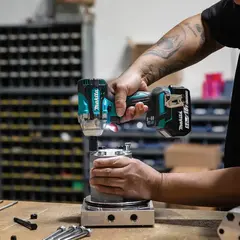 Аккумуляторный гайковёрт Makita DTW302Z