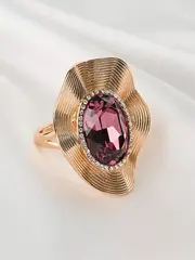 Кольцо коктейльное Адриана с крупным фиолетовым камнем