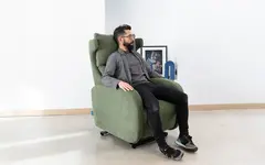 Кресло-реклайнер Kim с пауэрлифтом