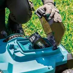Аккумуляторная газонокосилка Makita LM004GM103