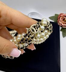 Браслет широкий многорядный CHANEL со вставками из кожи и жемчуга