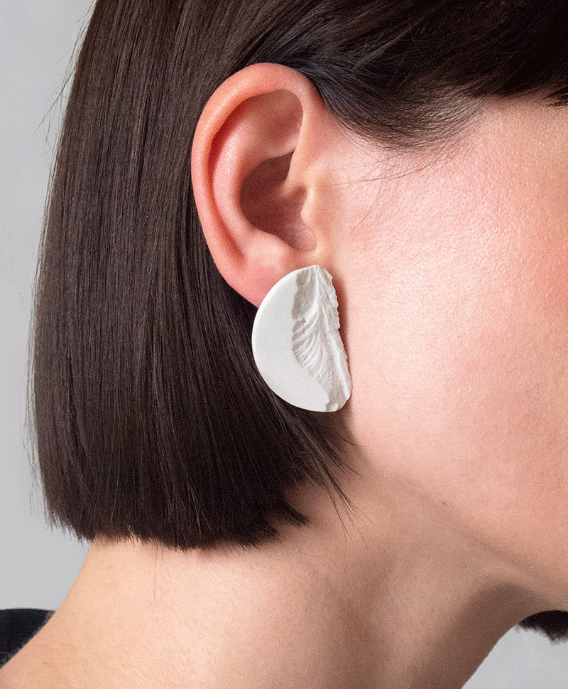 Серьги CURVAS WHITE