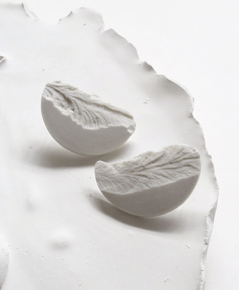Серьги CURVAS WHITE