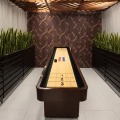 Игровой стол для шаффлборда