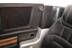 Range Rover HSE 4WD (Полноприводный) www.avtoforbaby-spb.ru\