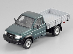 UAZ-3163 Patriot Cargo 2005 dark-green metallic DIP 1:43