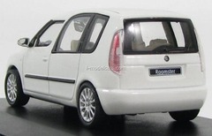 Skoda Roomster 2012 white Abrex 1:43