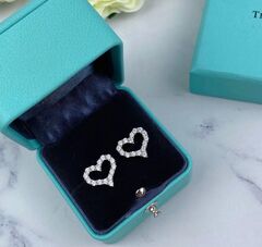 66620- Подарочная коробка/футляр для кольца/сережек пусет TIFFANY lux кожа