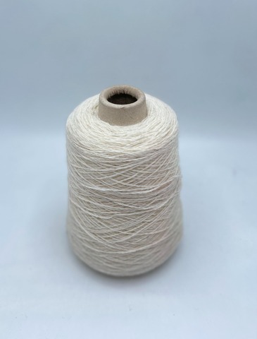 Бобинная пряжа (пр.Италия),750/100гр, 100% Шерсть, цвет-Молочный. арт-34483