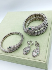 83035 - Серьги ГОЛОВА ЗМЕИ коллекция SERPENTI white VGOLD