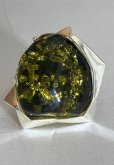 Янтарь зеленый 503 (кольцо из серебра)