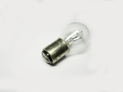 ЛАМПА ДВУХКОНТАКТНАЯ BAY15d 21/5W ДИАЛУЧ (P21/5W)