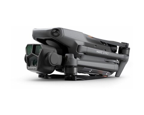 Квадрокоптер DJI Mavic 3 Pro Fly More Combo (DJI RC / с экраном)