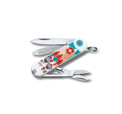 Фото Нож перочинный Victorinox Classic LE2015 Swiss Village (0.6223.L1510) 7 функций 58мм