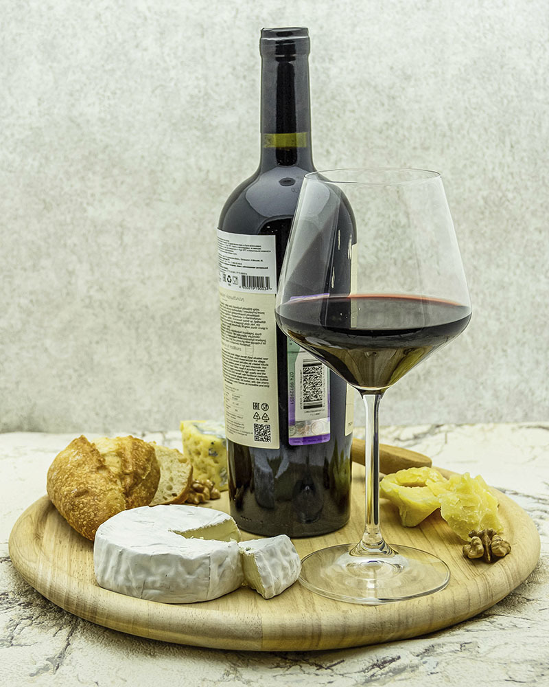 Вино Alluria Красное сухое 2018 г.у. 13,5%, 0,75 л, Армения