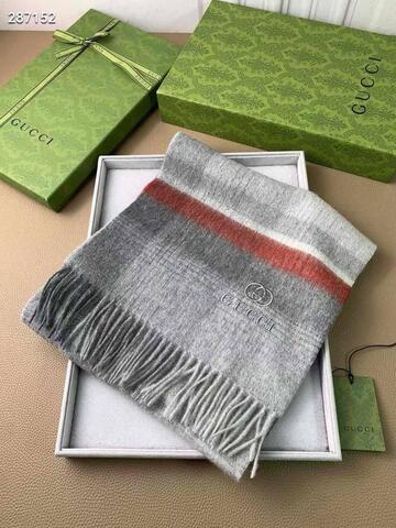 Палантин Gucci серый