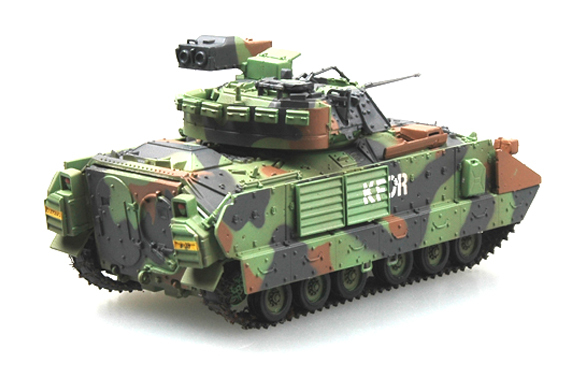 Модель БМП Армия США M2 & M2A2 Bradley масштаб 1:72