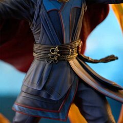 Фигурка Marvel Gallery Doctor Strange in the Madness Multiverse