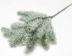 Еловая ветка со снегом, 40 см, 1 шт.