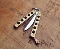 Buterfly folding knife