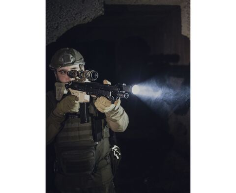 Фонарь Armytek Predator Pro Magnet USB