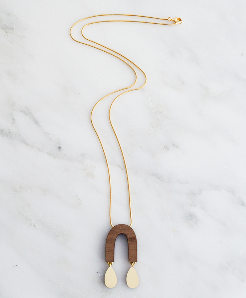 Подвеска Waterfall Arch Necklace Walnut