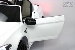 BMW M5 (A555MP) (ЛИЦЕНЗИОННАЯ МОДЕЛЬ) с дистанционным управлением
