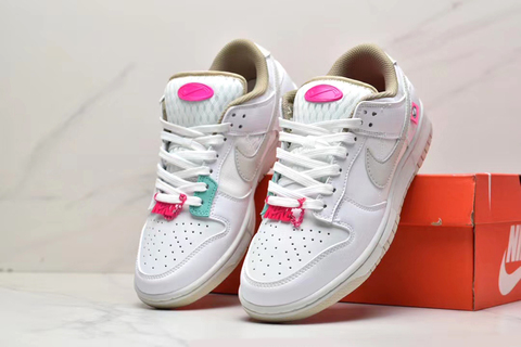 Nike Dunk Low 'Pink Bling' 