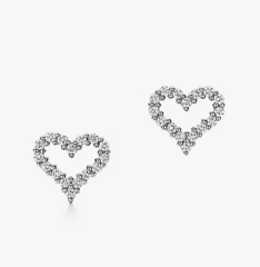 Серьги-пусеты Tiffany & Co. Return to Tiffany Heart Tag