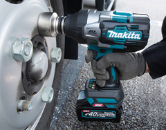 Аккумуляторный ударный гайковерт XGT Makita TW001GZ