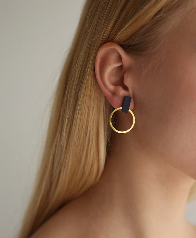 Серьги Elara Studs Midnight Blue