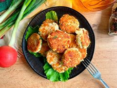 Биточки из индейки и курицы с брокколи «Фантазия» / 1 кг