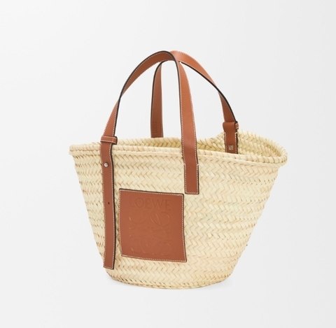 Сумка-корзина LOEWE из пальмовых листьев и телячьей кожи