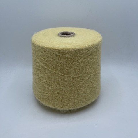 Pecci Filati (пр.Италия),art. Feel Green, 1000 м/100гр,60 % Альпака, 10% Меринос, 30% Полиамид . цвет- Желтый. арт.24358