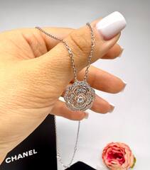 Колье CHANEL с подвеской роза коллекция Bouton de CAMELIA white VGOLD