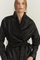 ZARA КУРТКА ИЗ ИСКУССТВЕННОЙ КОЖИ С ПОЯСОМ — ZW COLLECTION, ТЕМНО-КОРИЧНЕВЫЙ