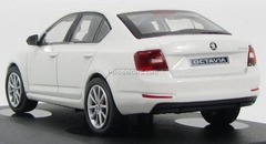 Skoda Octavia III 2013 white Candy Uni Abrex 1:43