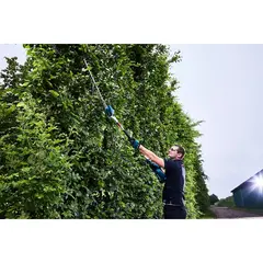 Аккумуляторный высоторез для живых изгородей Makita DUN500WZ