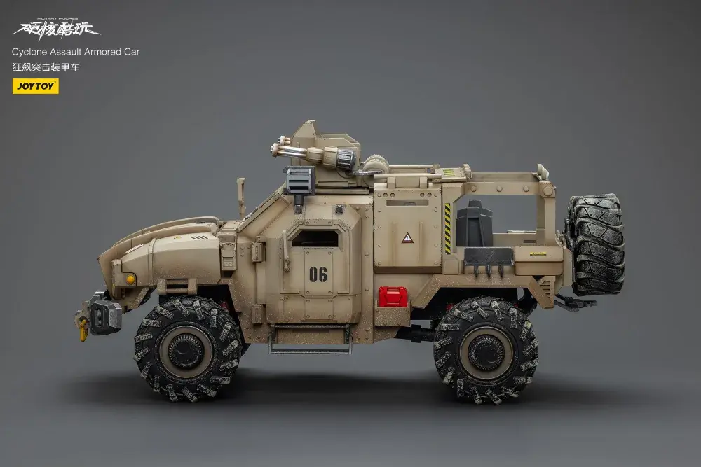 Бронированный автомобиль Cyclone Assault масштаб 1/18 JoyToy