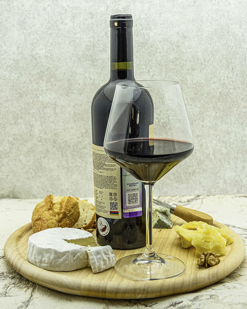 Вино Alluria Резерв Красное Сухое 2016 г. 14%, 0,75 л, Армения