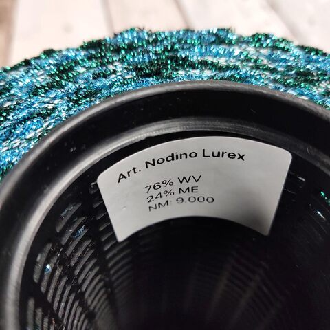 Меринос с люрексом и шишибриками NODINO LUREX 900 зеленый с голубым