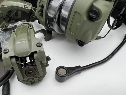 6TH GEN TACTICAL HEADSET тактическая гарнитура, звукосниматель и шумоподавление, активные.