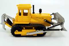 Bulldozer DZ-109B (T-2) Agat Mossar Tantal 1:43
