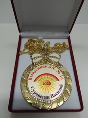 Медаль со стразами 